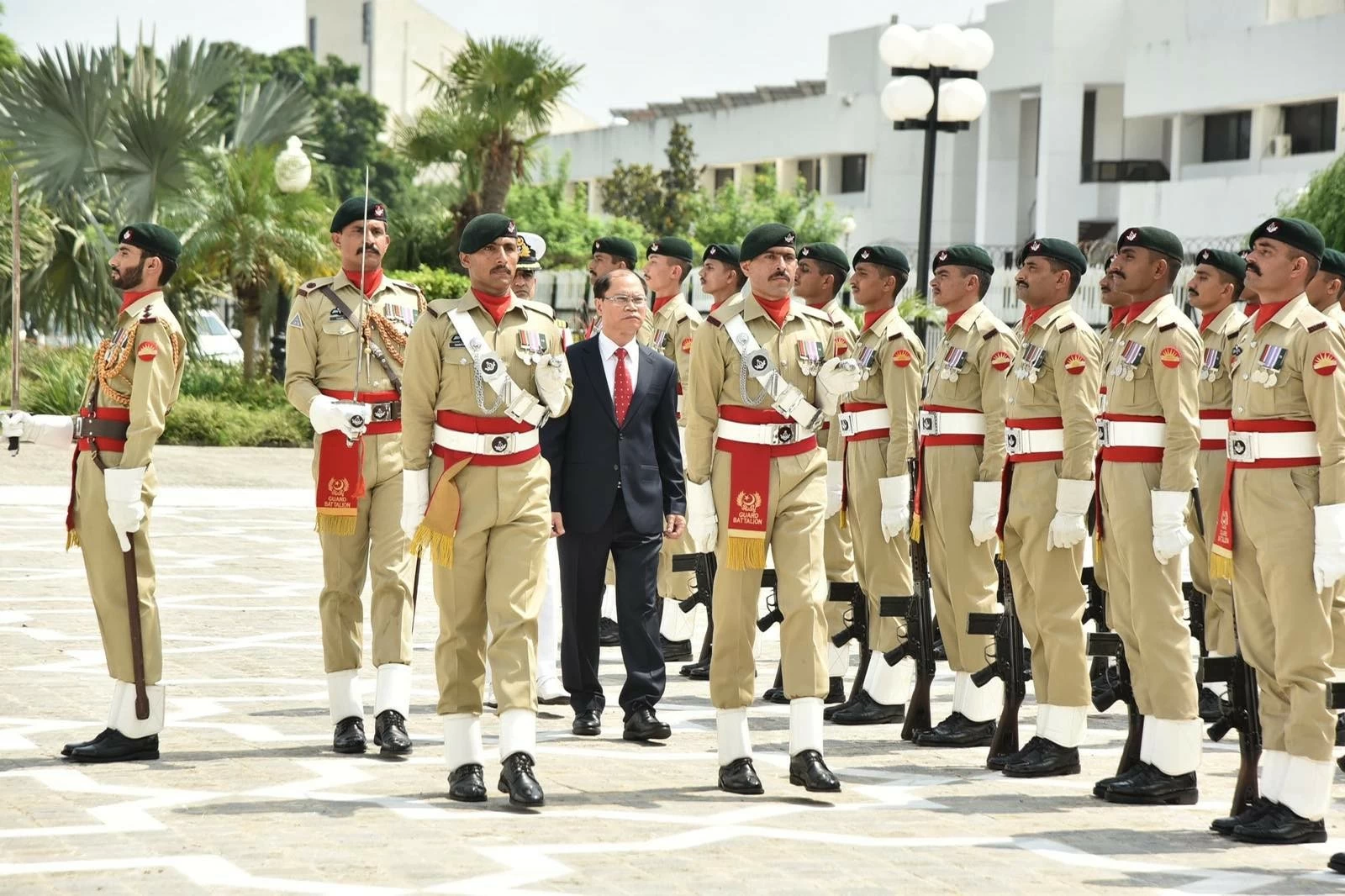 Đại sứ Phạm Anh Tuấn trình Thư uỷ nhiệm lên Tổng thống Pakistan Đại sứ Phạm Anh Tuấn trình Thư uỷ nhiệm lên Tổng thống Pakistan