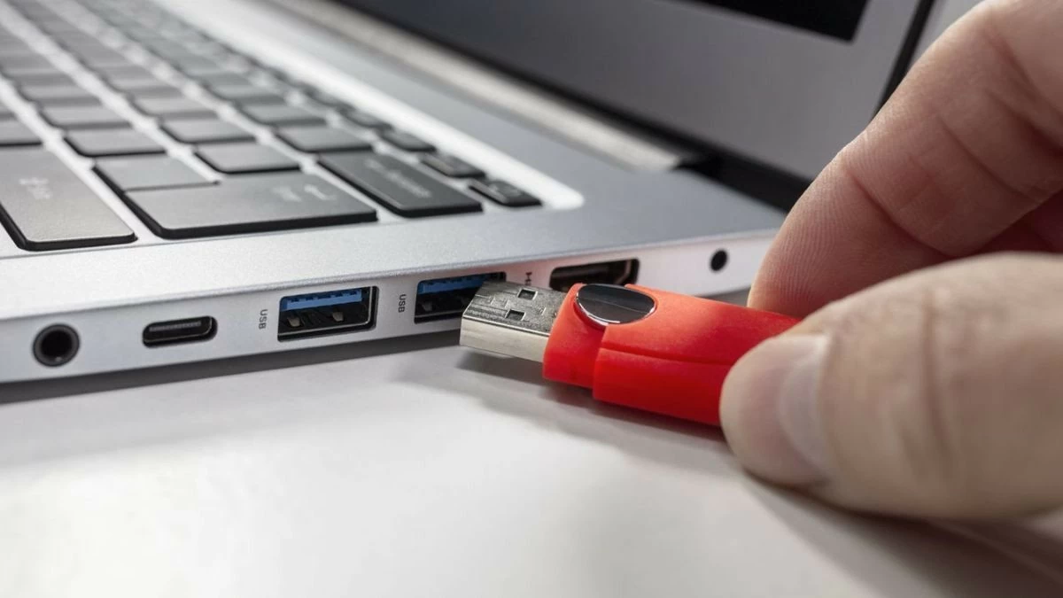 Cách hiện file ẩn trong USB vô cùng đơn giản và hiệu quả Cách hiện file ẩn trong USB vô cùng đơn giản và hiệu quả