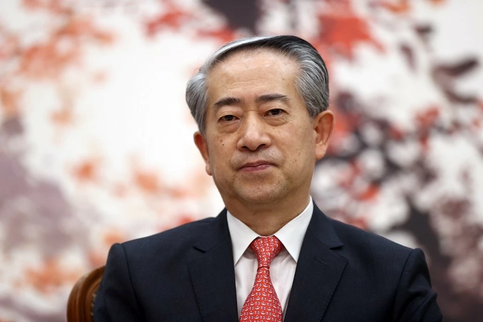 Đại sứ Hùng Ba: 'Cộng đồng chia sẻ tương lai Trung Quốc-Việt Nam có ý nghĩa chiến lược' có những khởi đầu rất tốt đẹp Đại sứ Hùng Ba: 'Cộng đồng chia sẻ tương lai Trung Quốc-Việt Nam có ý nghĩa chiến lược' có những khởi đầu rất tốt đẹp