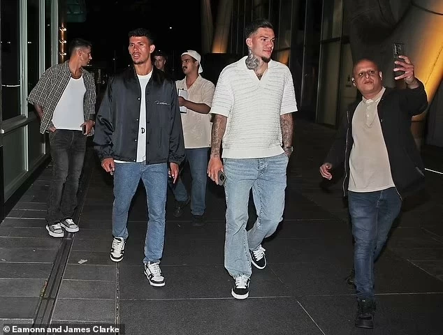 Ngoại hạng Anh vòng 1: Trước trận Chelsea, dàn sao Man City tiệc tùng đến 1h sáng Ngoại hạng Anh vòng 1: Trước trận Chelsea, dàn sao Man City tiệc tùng đến 1h sáng