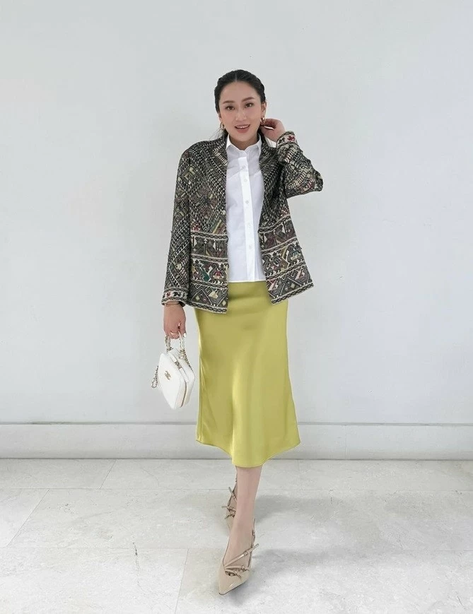 Gu thời trang của nữ thủ tướng trẻ nhất Thái Lan Gu thời trang của nữ thủ tướng trẻ nhất Thái Lan