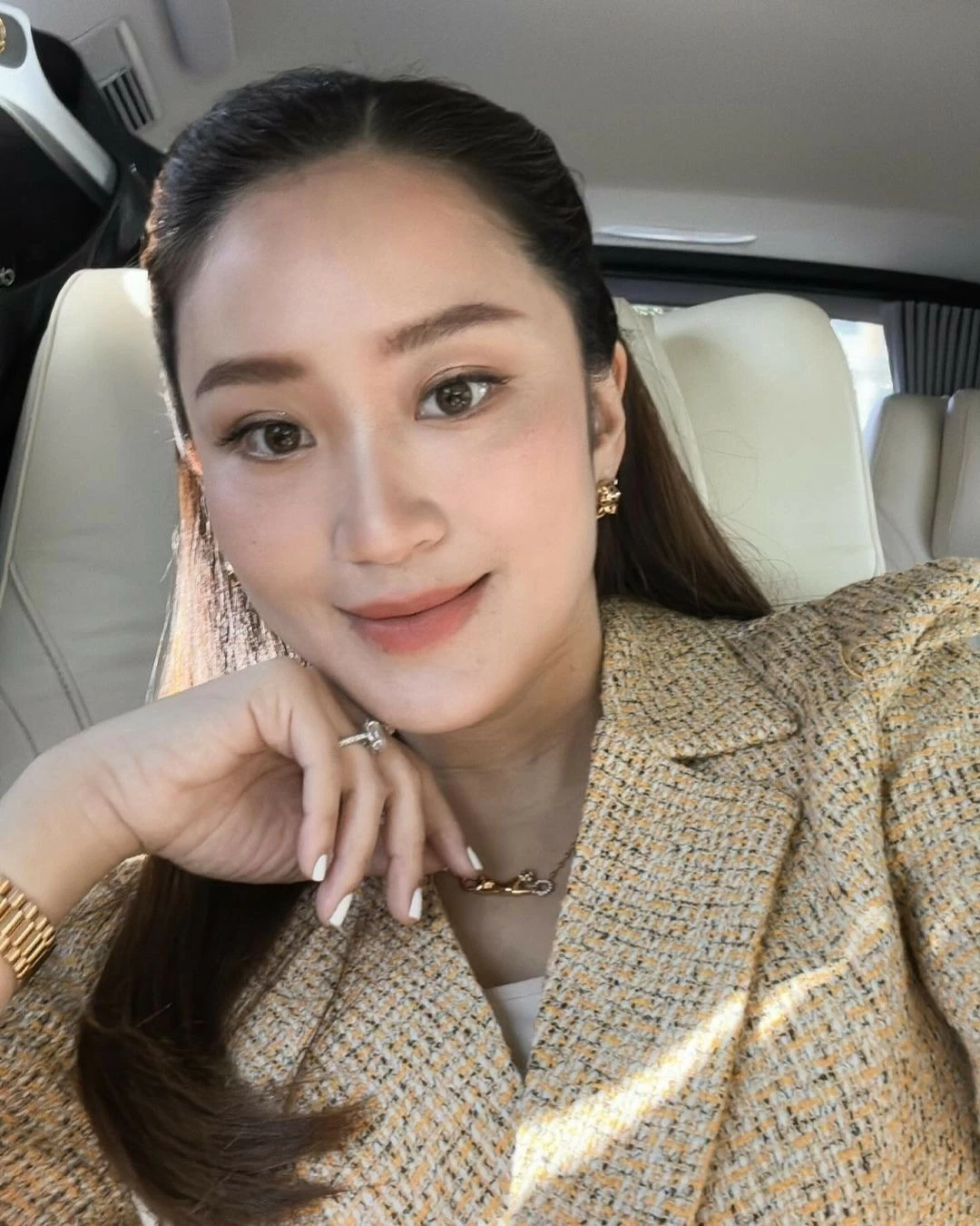 Gu thời trang của nữ thủ tướng trẻ nhất Thái Lan Gu thời trang của nữ thủ tướng trẻ nhất Thái Lan