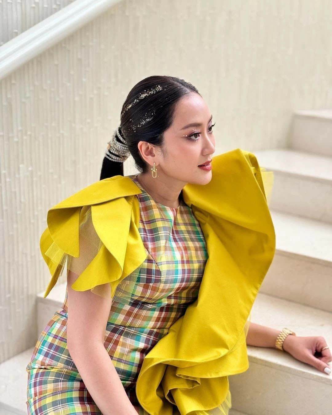 Gu thời trang của nữ thủ tướng trẻ nhất Thái Lan Gu thời trang của nữ thủ tướng trẻ nhất Thái Lan