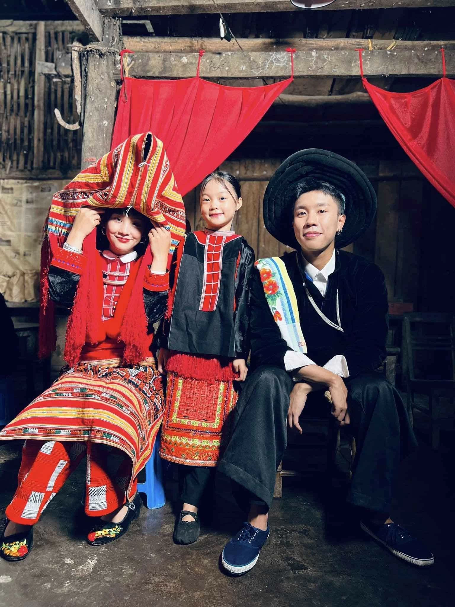 Hậu trường đám cưới của Chải và Pu Hậu trường đám cưới của Chải và Pu