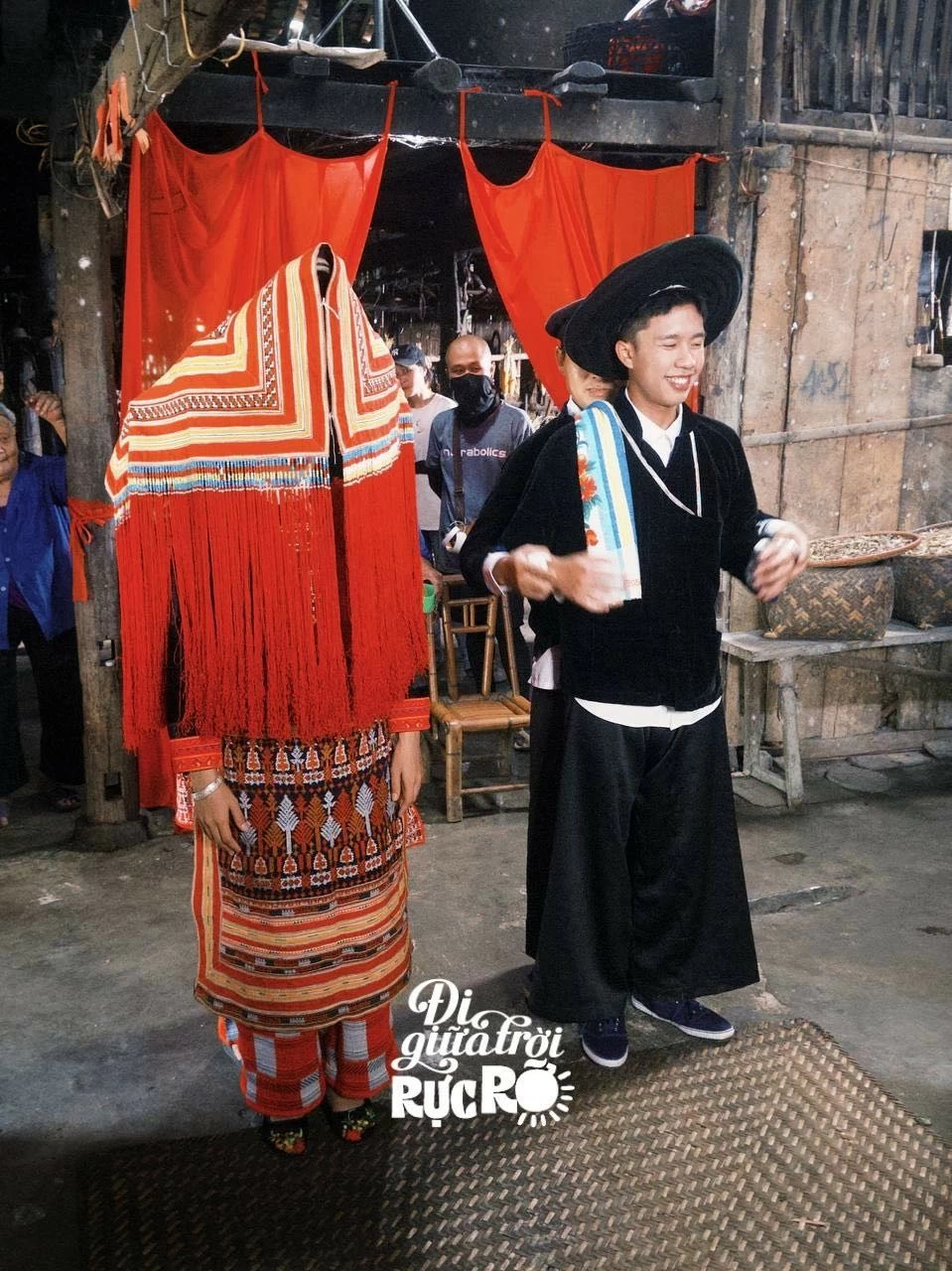 Hậu trường đám cưới của Chải và Pu Hậu trường đám cưới của Chải và Pu