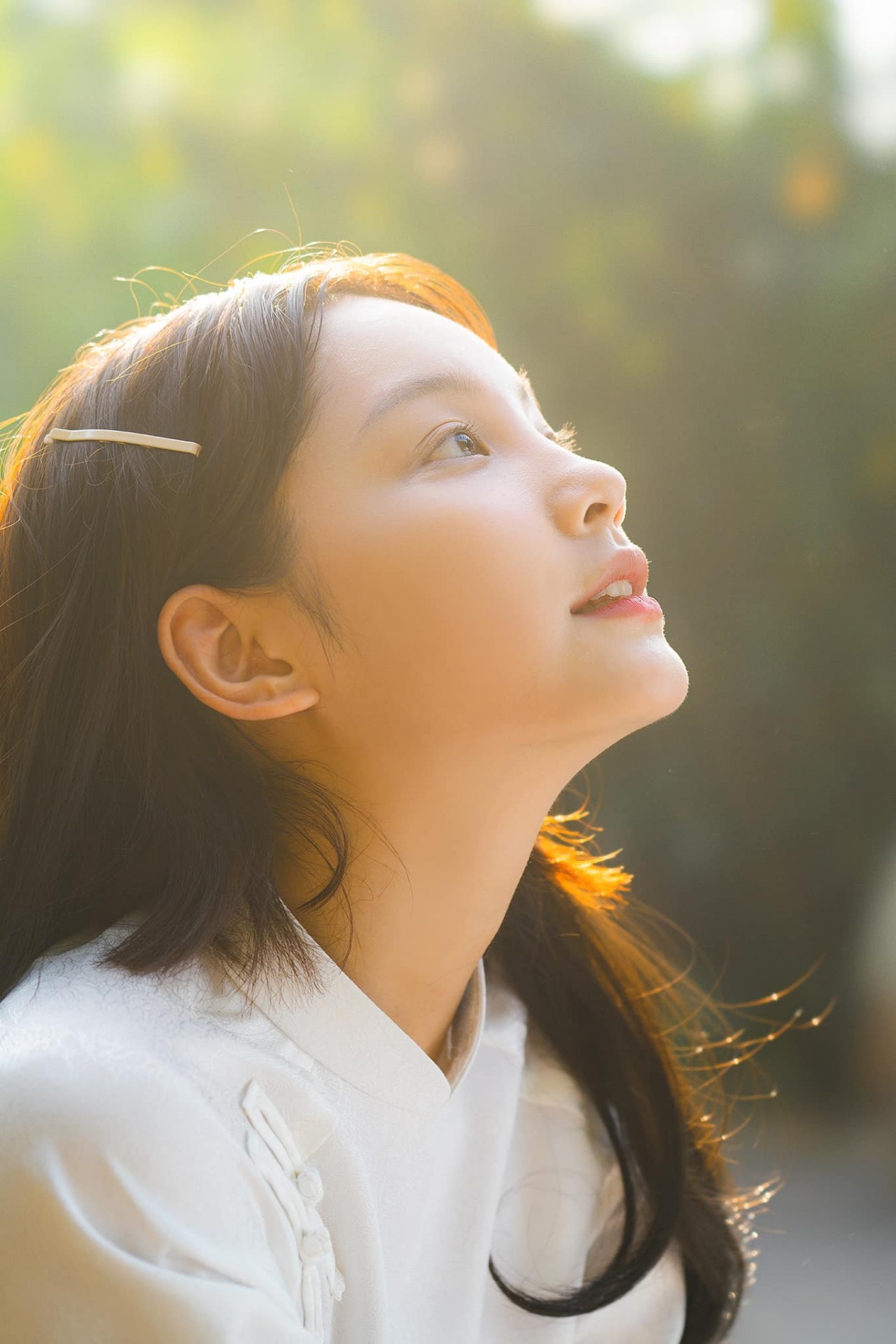 Nhan sắc trong veo của Thu Hà Ceri - 'nàng Pu' trong phim Đi giữa trời rực rỡ Nhan sắc trong veo của Thu Hà Ceri - 'nàng Pu' trong phim Đi giữa trời rực rỡ