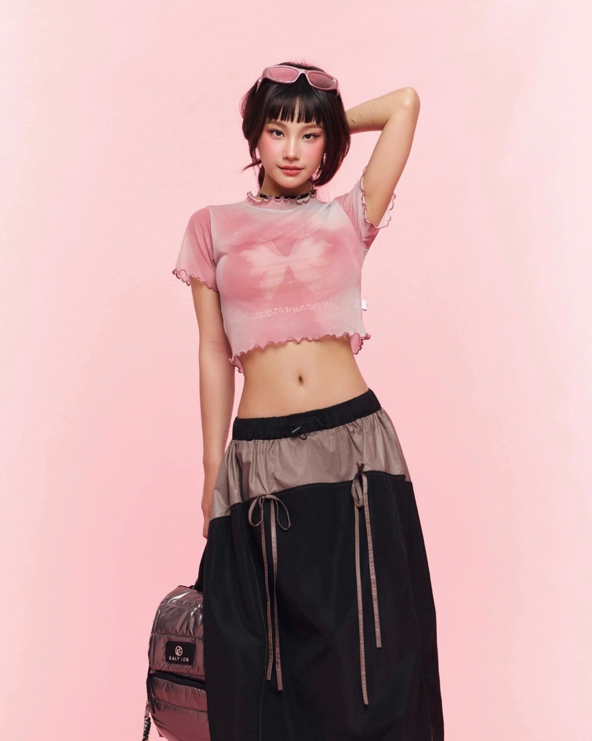 Nhan sắc trong veo của Thu Hà Ceri - 'nàng Pu' trong phim Đi giữa trời rực rỡ Nhan sắc trong veo của Thu Hà Ceri - 'nàng Pu' trong phim Đi giữa trời rực rỡ