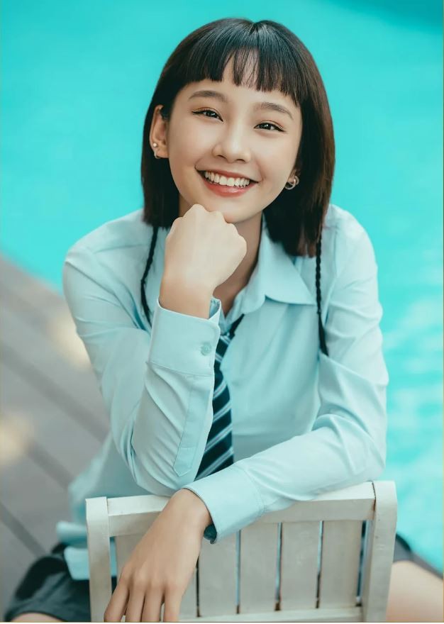 Nhan sắc trong veo của Thu Hà Ceri - 'nàng Pu' trong phim Đi giữa trời rực rỡ Nhan sắc trong veo của Thu Hà Ceri - 'nàng Pu' trong phim Đi giữa trời rực rỡ