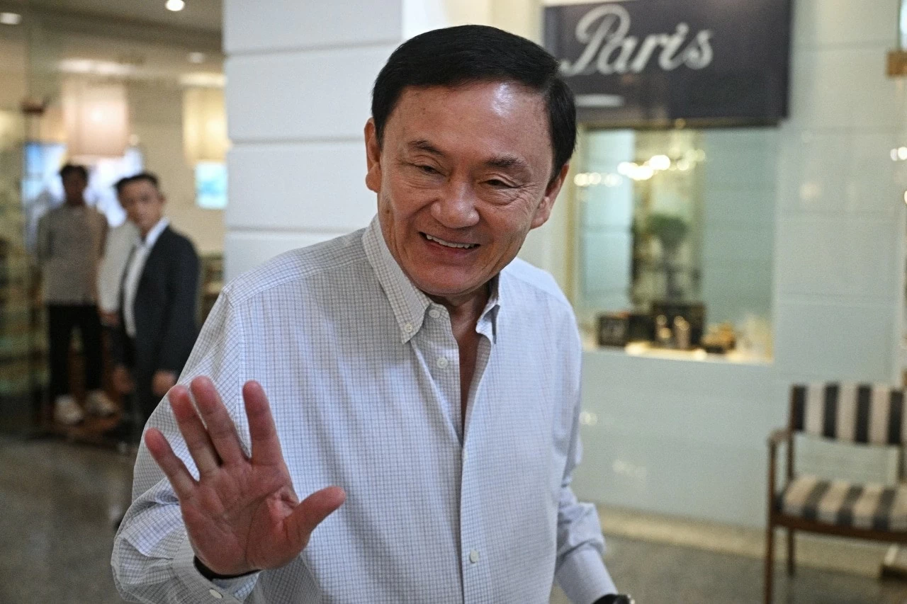 Cựu Thủ tướng Thái Lan Thaksin được ân xá hoàng gia sau khi con gái trở thành Thủ tướng Cựu Thủ tướng Thái Lan Thaksin được ân xá hoàng gia sau khi con gái trở thành người đứng đầu chính phủ
