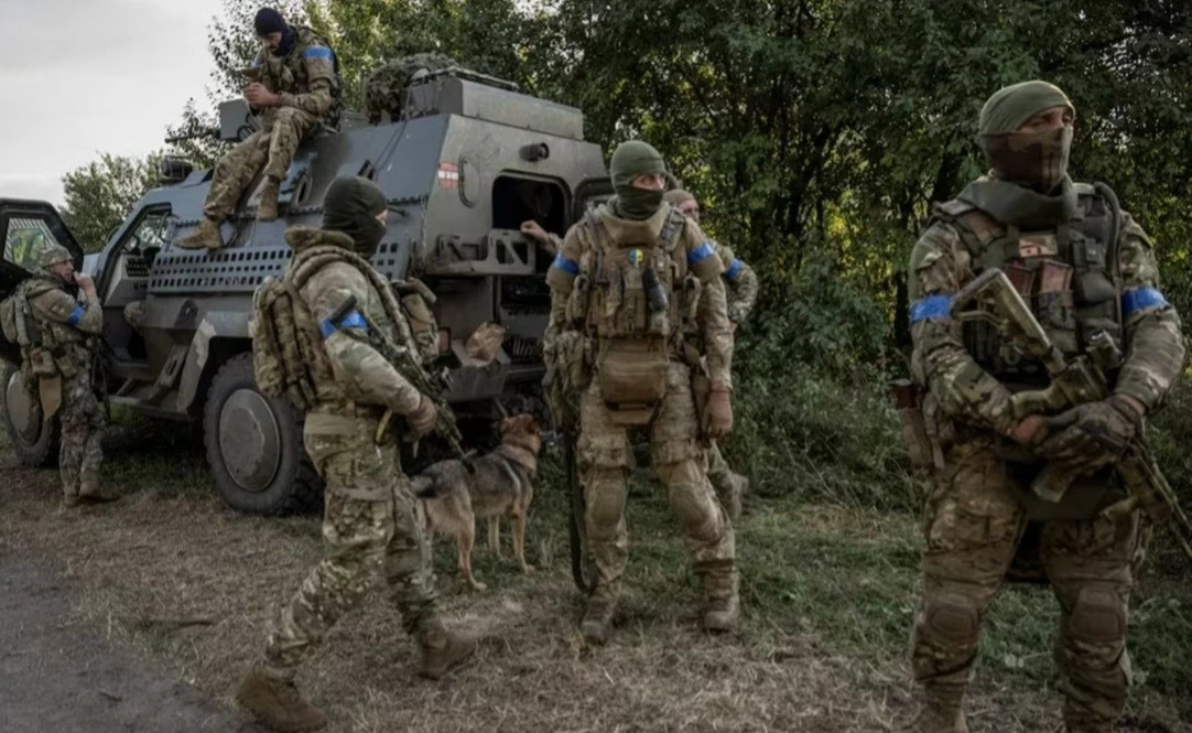 Xung đột Nga-Ukraine: Kiev mở rộng chiến dịch tấn công, Tổng thống Putin triệu tập khẩn cuộc họp Hội đồng An ninh Quốc gia Xung đột Nga-Ukraine: Kiev mở rộng tấn công; Tổng thống Putin triệu tập khẩn cuộc họp Hội đồng An ninh Quốc gia, cảnh báo 'sẽ có phản ứng mạnh mẽ'