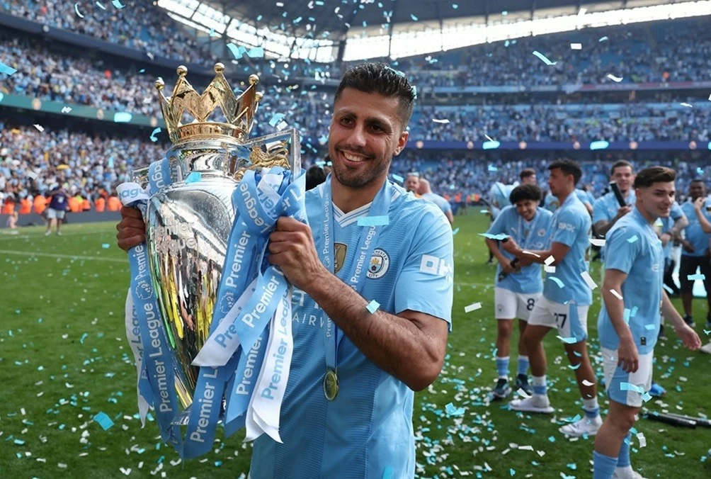 Man City có thể giảm lương đội trưởng Bruyne để giữ chân tiền vệ Rodri Man City có thể giảm lương đội trưởng Bruyne để giữ chân tiền vệ Rodri