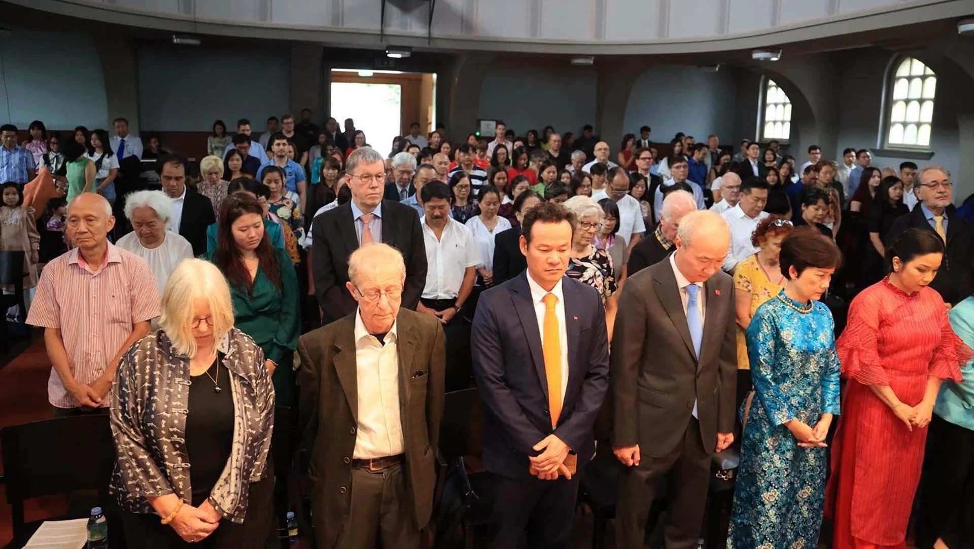 Thắp sáng niềm tự hào về lịch sử hào hùng của dân tộc, tôn vinh tiếng Việt trong cộng đồng người Việt tại Thụy Sỹ Thắp sáng niềm tự hào về lịch sử hào hùng của dân tộc, tôn vinh tiếng Việt trong cộng đồng người Việt tại Thụy Sỹ