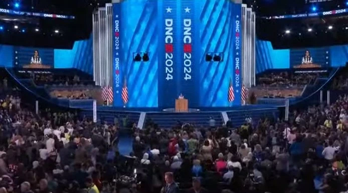 Bầu cử Mỹ 2024: Đảng Dân chủ khai mạc Đại hội toàn quốc, hàng nghìn người biểu tình phản đối xung đột Israel-Hamas ngay bên ngoài Bầu cử Mỹ 2024: Đảng Dân chủ khai mạc Đại hội toàn quốc, hàng nghìn người biểu tình phản đối xung đột Israel-Hamas ngay bên ngoài