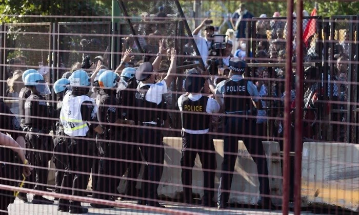 Bầu cử Mỹ 2024: Đảng Dân chủ khai mạc Đại hội toàn quốc, hàng nghìn người biểu tình phản đối xung đột Israel-Hamas ngay bên ngoài Bầu cử Mỹ 2024: Đảng Dân chủ khai mạc Đại hội toàn quốc, hàng nghìn người biểu tình phản đối xung đột Israel-Hamas ngay bên ngoài