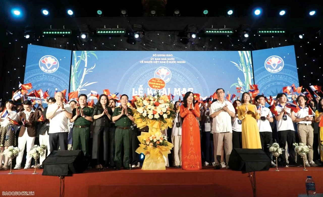 Phát huy nguồn lực, tiềm năng, thế mạnh của kiều bào Phát huy nguồn lực, tiềm năng, thế mạnh của kiều bào
