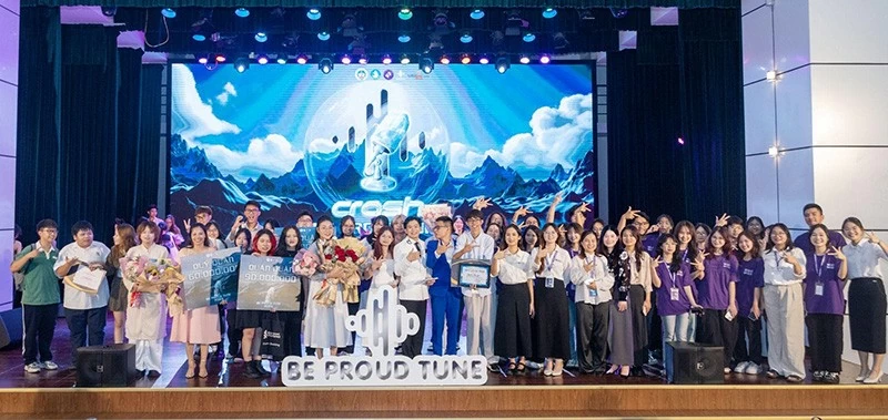 Đêm chung kết diễn ra bùng nổ với nhiều cung bậc cảm xúc để lại ấn tượng khó phai trong lòng khán thính giả. Đêm chung kết diễn ra bùng nổ với nhiều cung bậc cảm xúc để lại ấn tượng khó phai trong lòng khán thính giả.