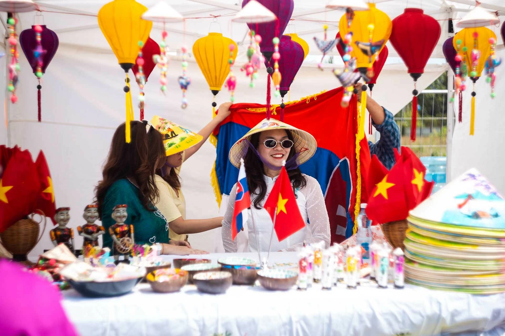 Ngày Việt Nam tại Slovakia: Không khí vui tươi, đặc sắc đậm chất văn hóa Ngày Việt Nam tại Slovakia: Không khí vui tươi, đặc sắc đậm chất văn hóa