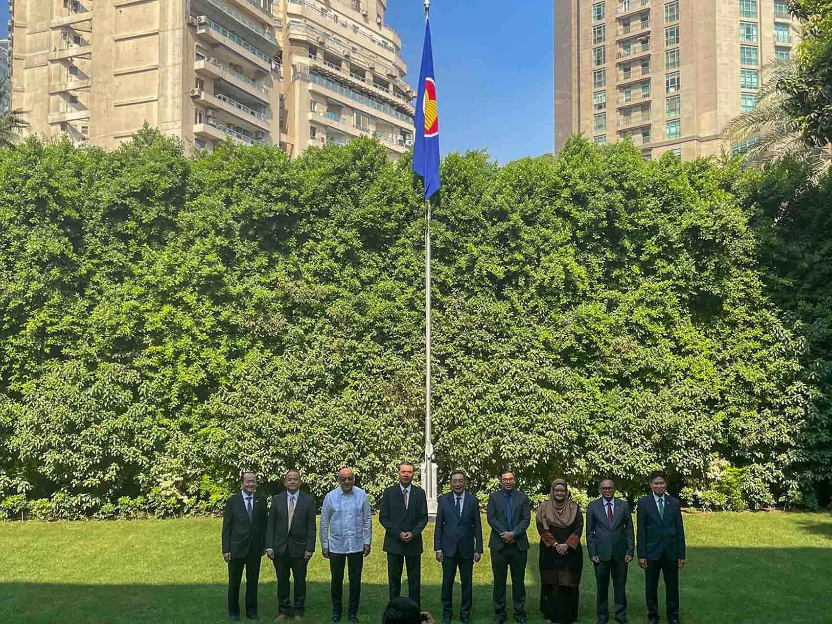 Trang nghiêm Lễ thượng cờ ASEAN tại Cairo Trang nghiêm Lễ thượng cờ ASEAN tại Cairo