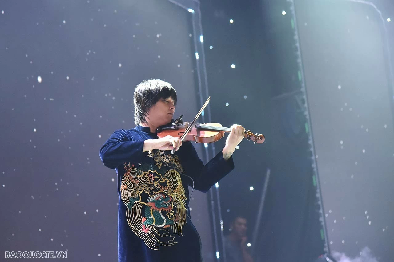 Khát vọng xây dựng cộng đồng kiều bào vững mạnh và đoàn kết, xây dựng đất nước phồn vinh Khát vọng xây dựng cộng đồng kiều bào vững mạnh và đoàn kết, xây dựng đất nước phồn vinh