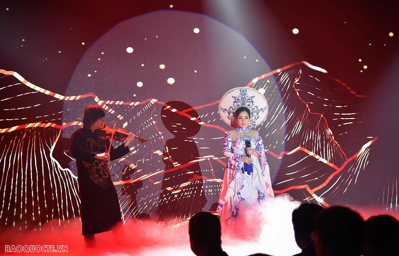 Khát vọng xây dựng cộng đồng kiều bào vững mạnh và đoàn kết, xây dựng đất nước phồn vinh