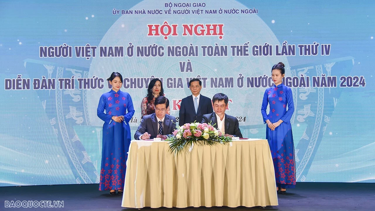 Khát vọng xây dựng cộng đồng kiều bào vững mạnh và đoàn kết, xây dựng đất nước phồn vinh Khát vọng xây dựng cộng đồng kiều bào vững mạnh và đoàn kết, xây dựng đất nước phồn vinh