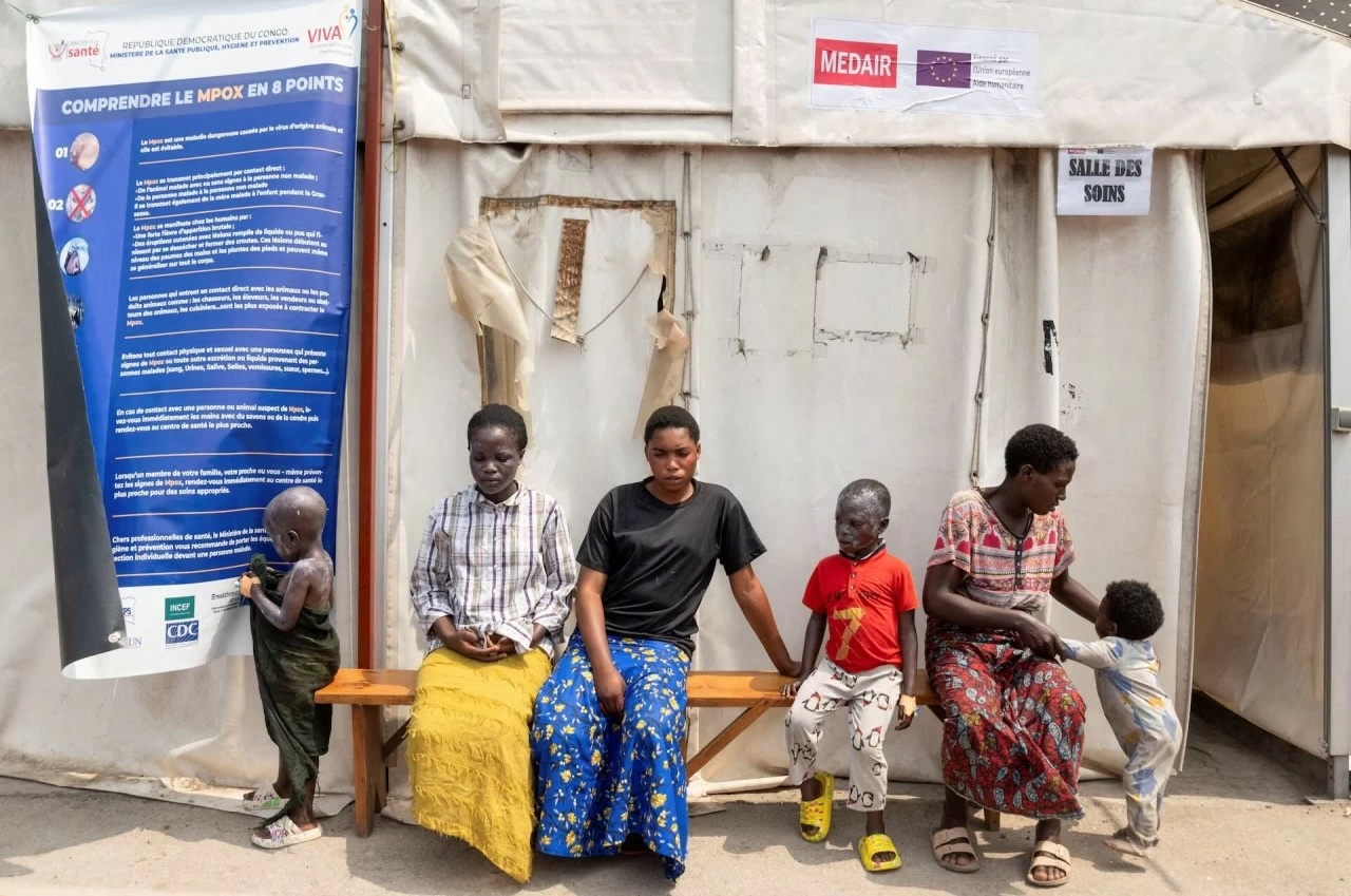 Hình ảnh tuyến đầu của đợt bùng phát bệnh đầu mùa khỉ nghiêm trọng ở Congo Hình ảnh tuyến đầu của đợt bùng phát bệnh đầu mùa khỉ nghiêm trọng ở Congo