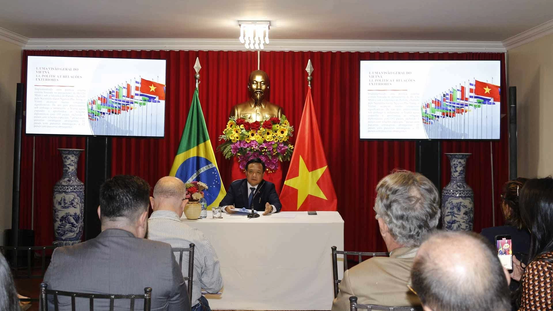 Thúc đẩy quan hệ thương mại, đầu tư, văn hóa, du lịch giữa Việt Nam và Brazil Thúc đẩy quan hệ thương mại, đầu tư, văn hóa, du lịch giữa Việt Nam và Brazil
