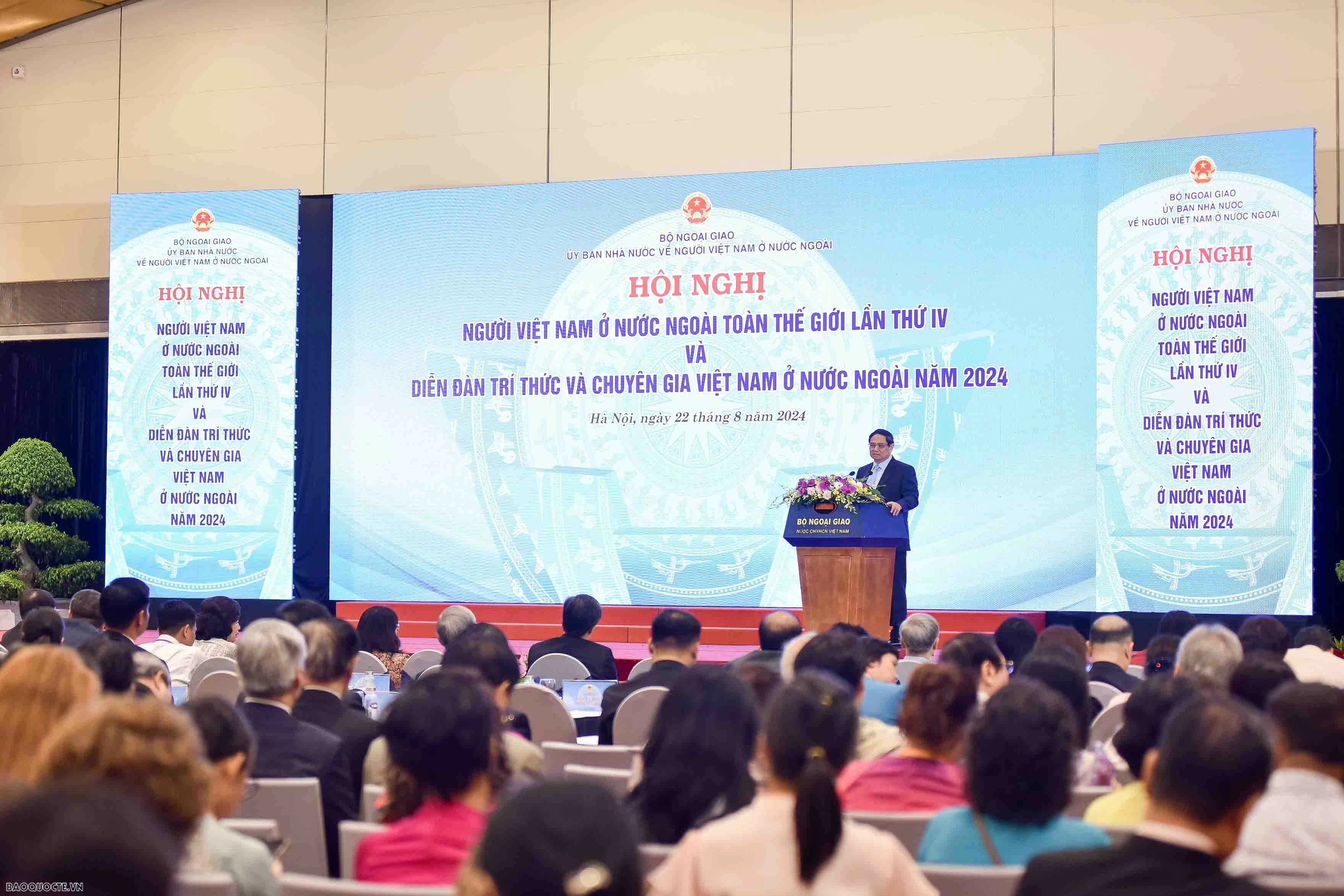 Đất nước luôn nỗ lực để 'nghe cho thấu, thấy cho rõ, hiểu cho hết' tâm tư, nguyện vọng của bà con kiều bào Đất nước luôn nỗ lực để 'nghe cho thấu, thấy cho rõ, hiểu cho hết' tâm tư, nguyện vọng của bà con kiều bào
