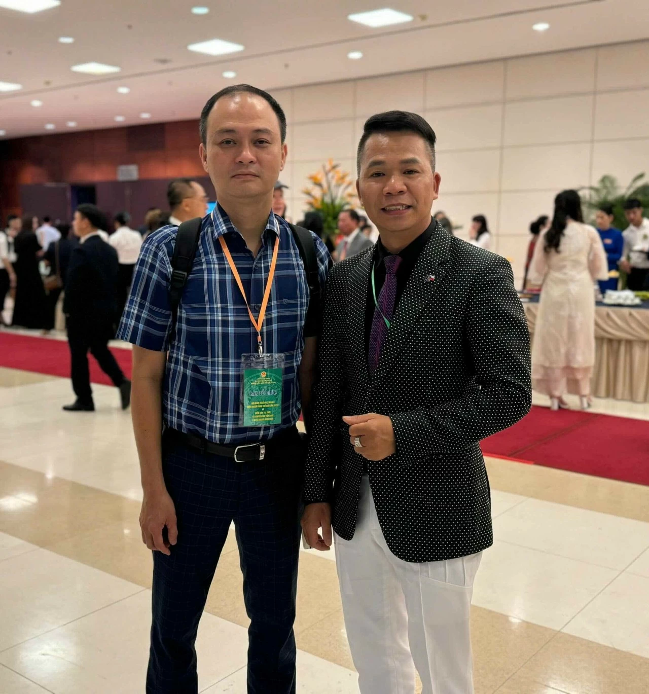 Niềm vui sum họp tại ‘Hội nghị Diên Hồng’ của kiều bào Niềm vui sum họp tại ‘Hội nghị Diên Hồng’ của kiều bào