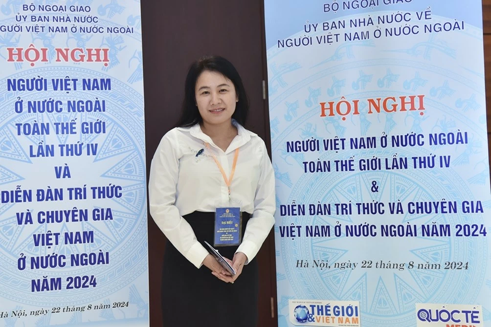 Bà Nguyễn Thị Sâm - Phó Giám đốc Sở Ngoại vụ tỉnh Vĩnh Phúc - tại Hội nghị. Bà Nguyễn Thị Sâm - Phó Giám đốc Sở Ngoại vụ tỉnh Vĩnh Phúc - tại Hội nghị.
