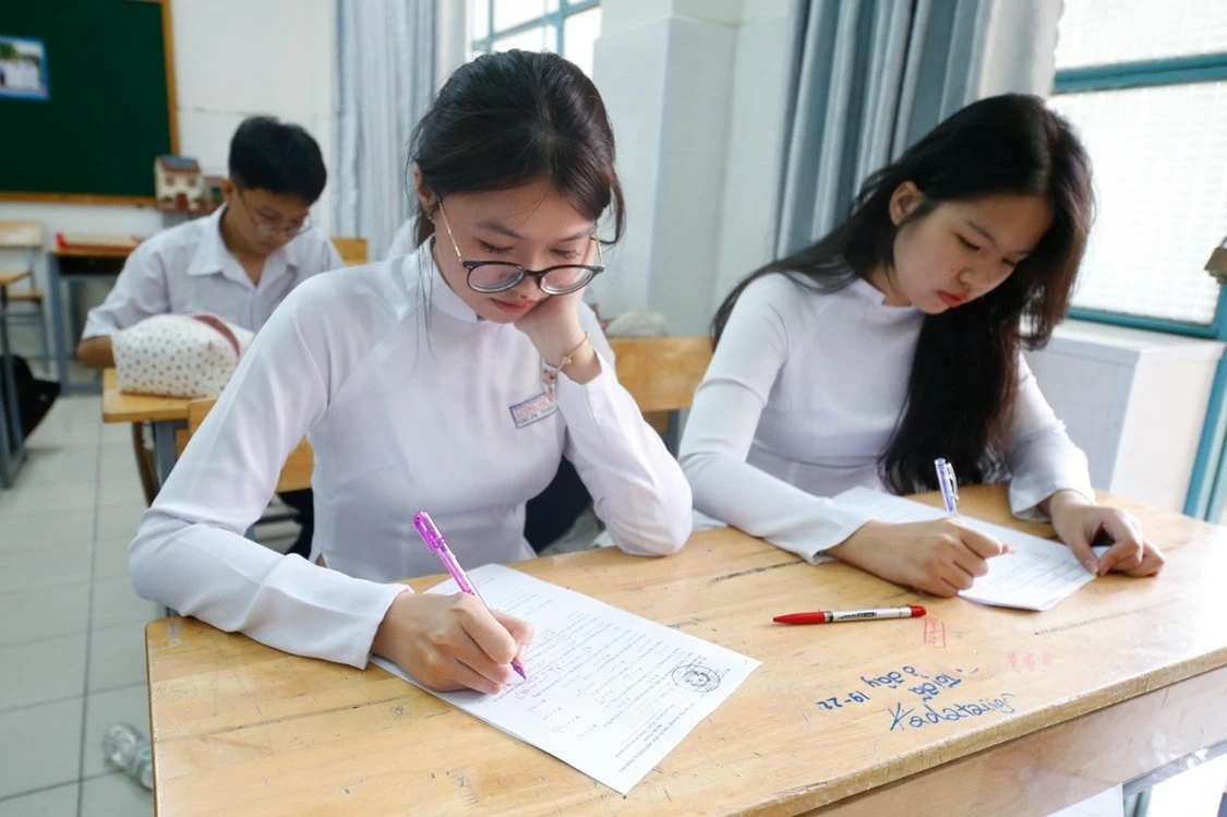 Xét tuyển đại học 2024: Thấy gì từ thực trạng 9 điểm mỗi môn vẫn trượt nguyện vọng 1? Xét tuyển đại học 2024: Thấy gì từ thực trạng 9 điểm mỗi môn vẫn trượt nguyện vọng 1?
