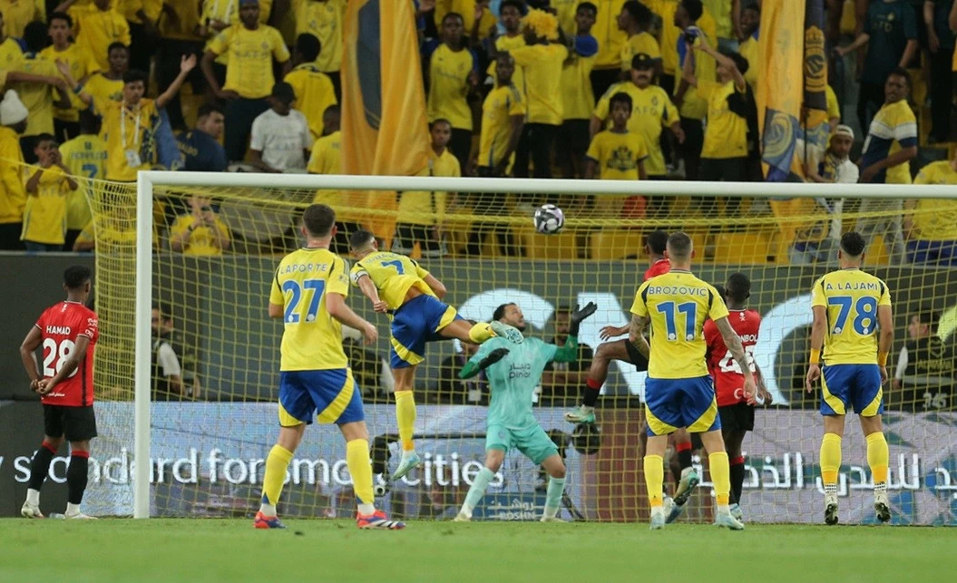 Saudi Pro League 2024/25: Hình ảnh trận đấu Ronaldo ghi bàn, Al-Nassr hòa Al Raed Saudi Pro League 2024/25: Hình ảnh trận đấu Ronaldo ghi bàn, Al-Nassr hòa Al Raed