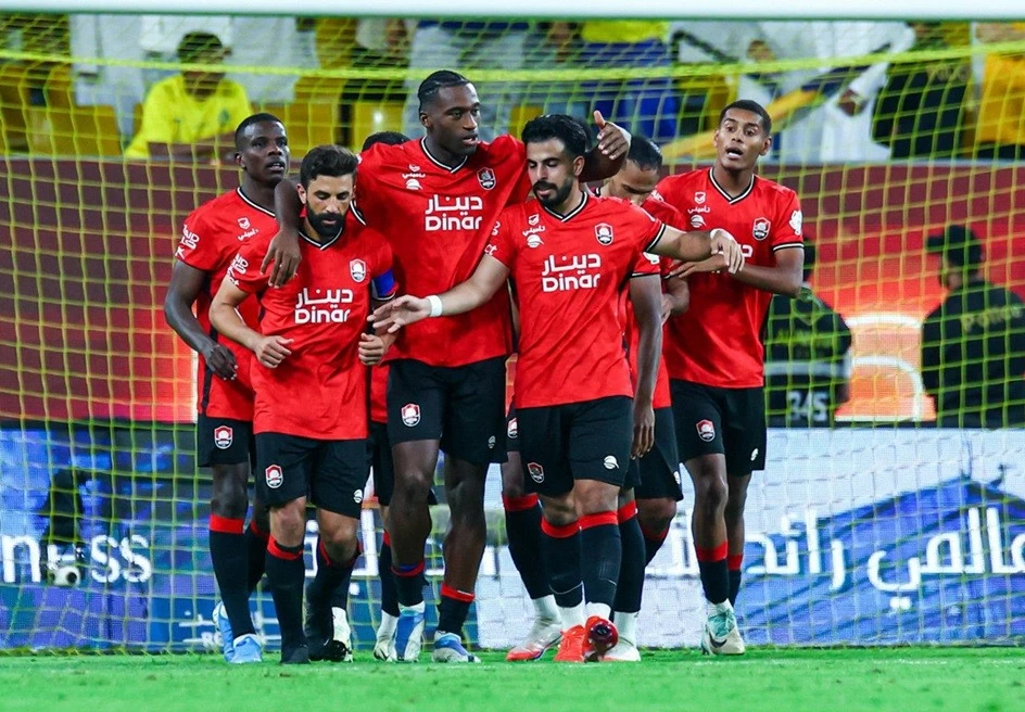 Saudi Pro League 2024/25: Hình ảnh trận đấu Ronaldo ghi bàn, Al-Nassr hòa Al Raed Saudi Pro League 2024/25: Hình ảnh trận đấu Ronaldo ghi bàn, Al-Nassr hòa Al Raed