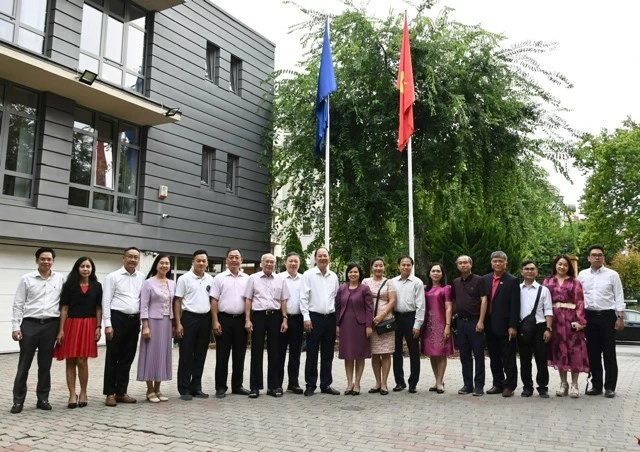 Đại sứ Nguyễn Thị Bích Thảo tiếp đoàn TP. Hồ Chí Minh Đại sứ Nguyễn Thị Bích Thảo tiếp đoàn TP. Hồ Chí Minh