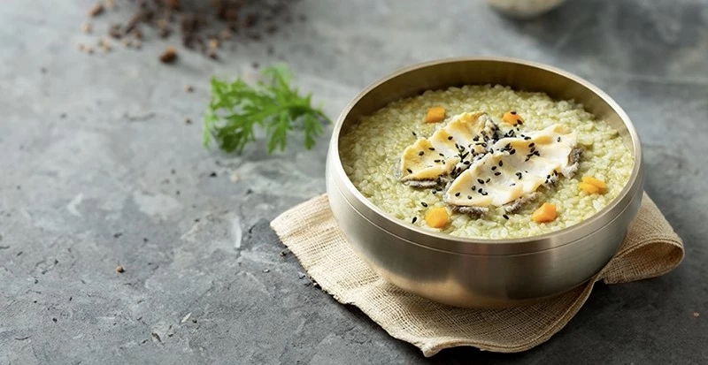 Món cháo mềm bào ngư Hàn Quốc. Món cháo mềm bào ngư Hàn Quốc.