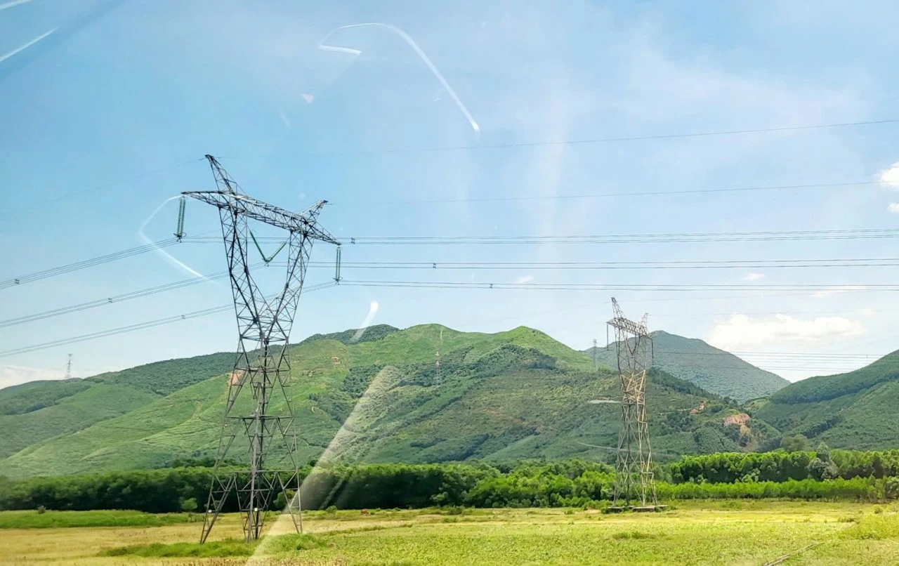 Lễ khánh thành Dự án đường dây 500kV mạch 3: Bước tiến quan trọng trên đất Hưng Yên Lễ khánh thành Dự án đường dây 500kV mạch 3: Bước tiến quan trọng trên đất Hưng Yên