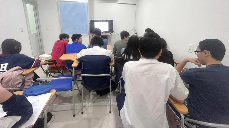 Cavin’s English - Thầy Đức Cavin luyện thi tiếng Anh và IELTS Hà Đông Cavin’s English - Thầy Đức Cavin luyện thi tiếng Anh và IELTS Hà Đông