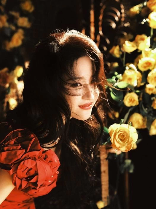 Lưu Diệc Phi mừng sinh nhật tuổi 37 Lưu Diệc Phi mừng sinh nhật tuổi 37