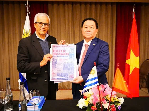 Đảng Cộng sản Việt Nam thúc đẩy quan hệ với các chính đảng và tổ chức nhân dân Argentina Đảng Cộng sản Việt Nam thúc đẩy quan hệ với các chính đảng và tổ chức nhân dân Argentina