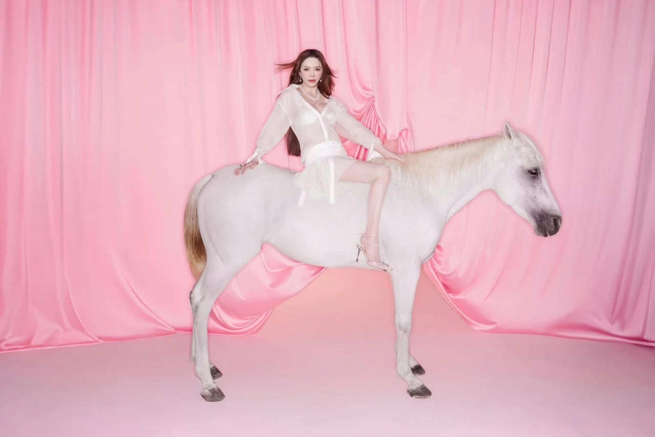 Gợi cảm như Lý Nhã Kỳ Gợi cảm như Lý Nhã Kỳ