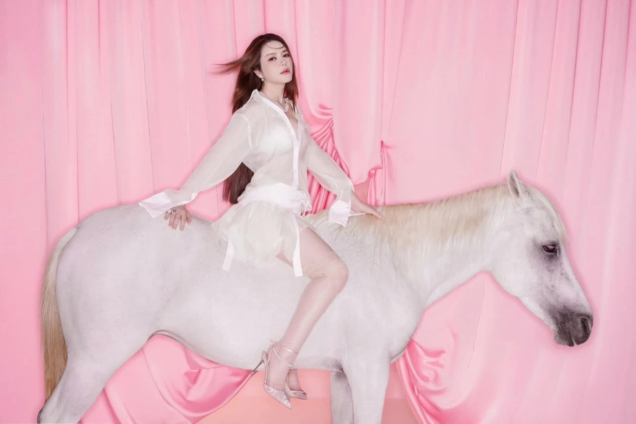 Gợi cảm như Lý Nhã Kỳ Gợi cảm như Lý Nhã Kỳ