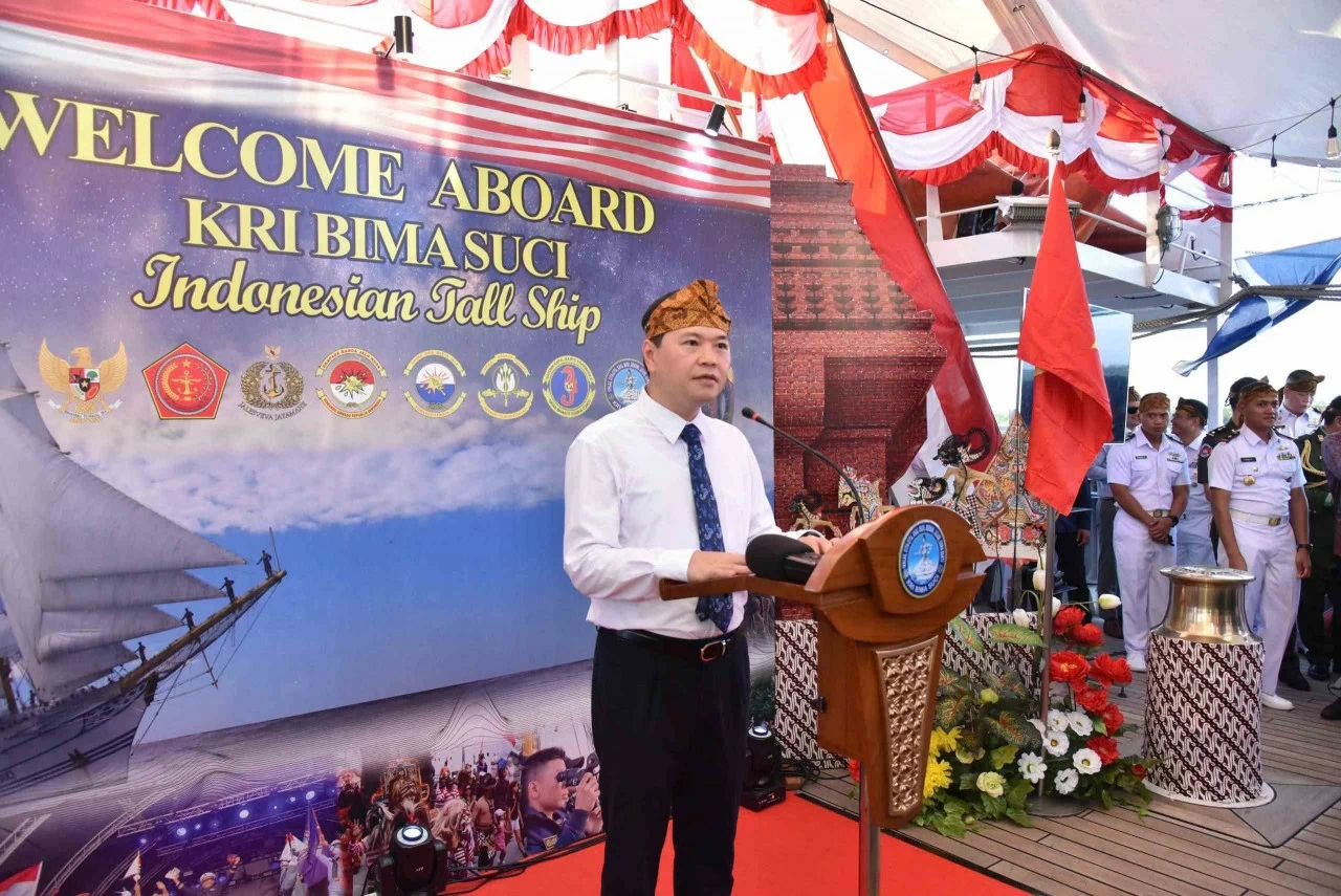 'Cánh buồm văn hóa' mang sứ mệnh lớn lao của Hải quân Indonesia 'Cánh buồm văn hóa' mang sứ mệnh lớn lao của Hải quân Indonesia