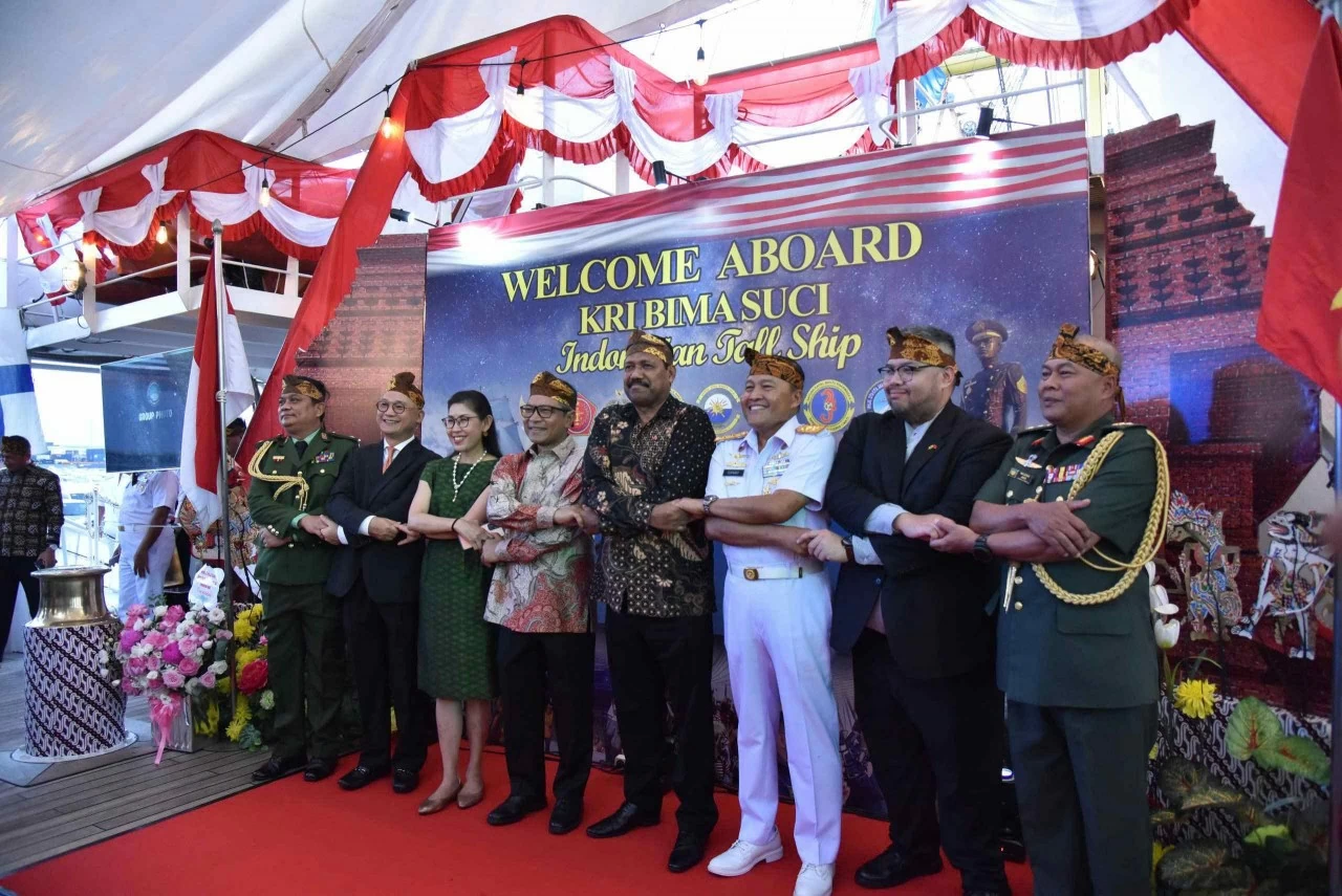 'Cánh buồm văn hóa' mang sứ mệnh lớn lao của Hải quân Indonesia 'Cánh buồm văn hóa' mang sứ mệnh lớn lao của Hải quân Indonesia