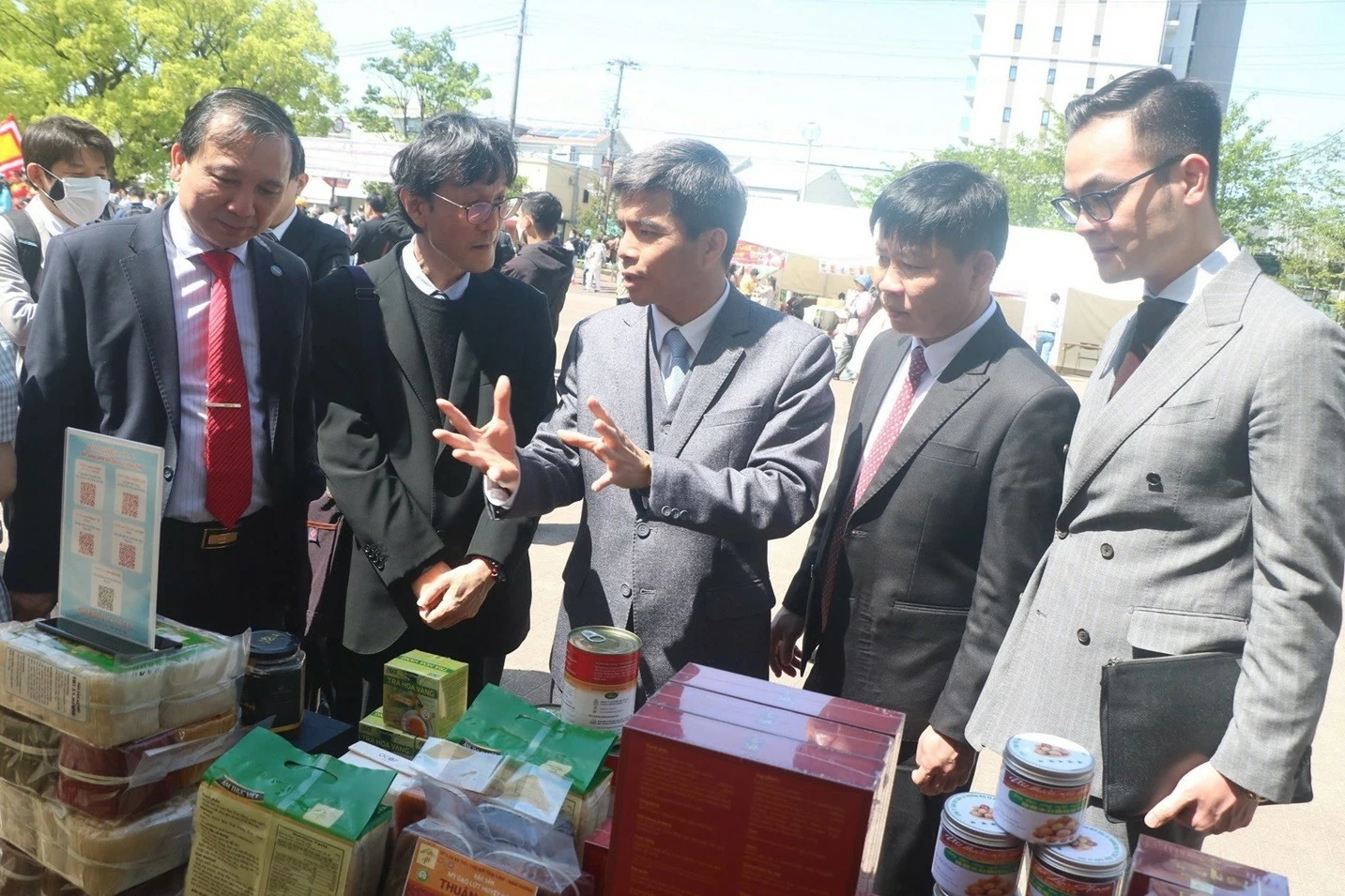 Đoàn đại biểu của tỉnh Bắc Giang giới thiệu các sản phẩm đặc trưng, thế mạnh tại Nhật Bản Đoàn đại biểu của tỉnh Bắc Giang giới thiệu các sản phẩm đặc trưng, thế mạnh tại Nhật Bản