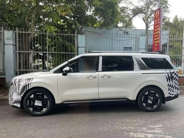 Kia Carnival 2024 vừa xuất hiện tại Trung tâm Thử nghiệm khí thải Phương tiện giao thông cơ giới đường bộ (NETC) ở Hà Nội. Kia Carnival 2024 vừa xuất hiện tại Trung tâm Thử nghiệm khí thải Phương tiện giao thông cơ giới đường bộ (NETC) ở Hà Nội.