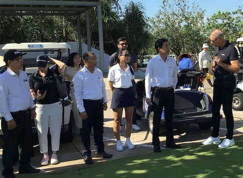 Phó Chủ tịch Trần Chí Cường đã yêu cầu các đơn vị chuẩn bị chu đáo về các vấn đề vệ sinh môi trường, an toàn vệ sinh thực phẩm, y tế, giao thông, an ninh trật tự. Phó Chủ tịch Trần Chí Cường đã yêu cầu các đơn vị chuẩn bị chu đáo về các vấn đề vệ sinh môi trường, an toàn vệ sinh thực phẩm, y tế, giao thông, an ninh trật tự.