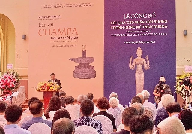 Hành trình hồi hương tượng đồng Nữ thần Durga Hành trình hồi hương tượng đồng Nữ thần Durga