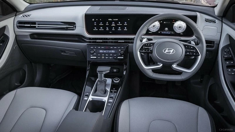 Hyundai Alcazar 2024 lộ diện với hàng loạt nâng cấp từ ngoài vào trong Hyundai Alcazar 2024 lộ diện với hàng loạt nâng cấp từ ngoài vào trong