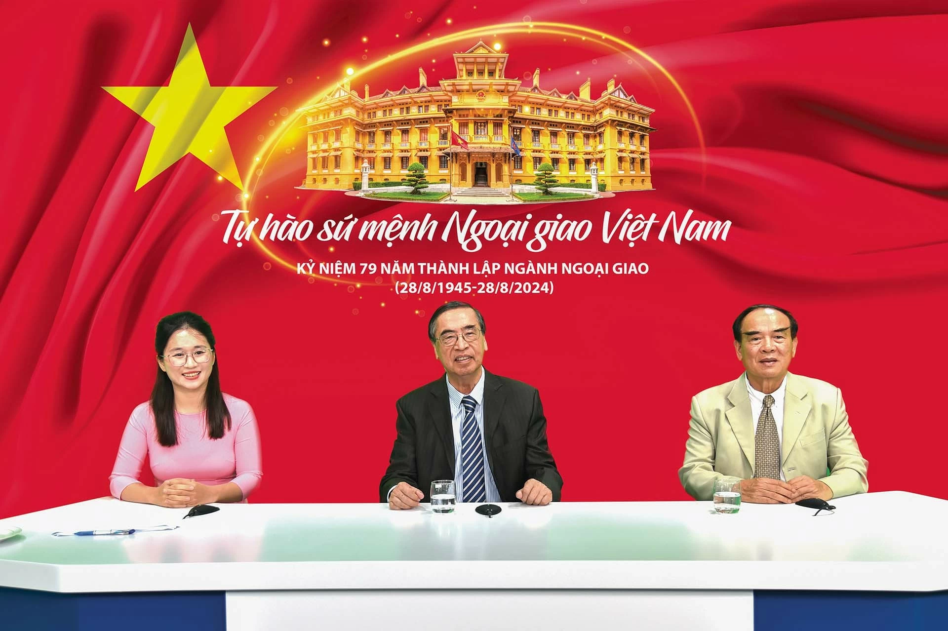 Đại sứ Nguyễn Phú Bình và Đại sứ Ngô Quang Xuân trong tọa đàm tại trường quay của Báo Thế giới và Việt Nam. (Ảnh Anh Tuấn) Đại sứ Nguyễn Phú Bình và Đại sứ Ngô Quang Xuân trong tọa đàm tại trường quay của Báo Thế giới và Việt Nam. (Ảnh Anh Tuấn)