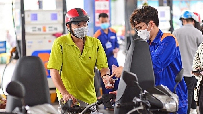 gia xang dau hom nay 56 the gioi do deo trong nuoc chieu nay co the duoc dieu chinh tang